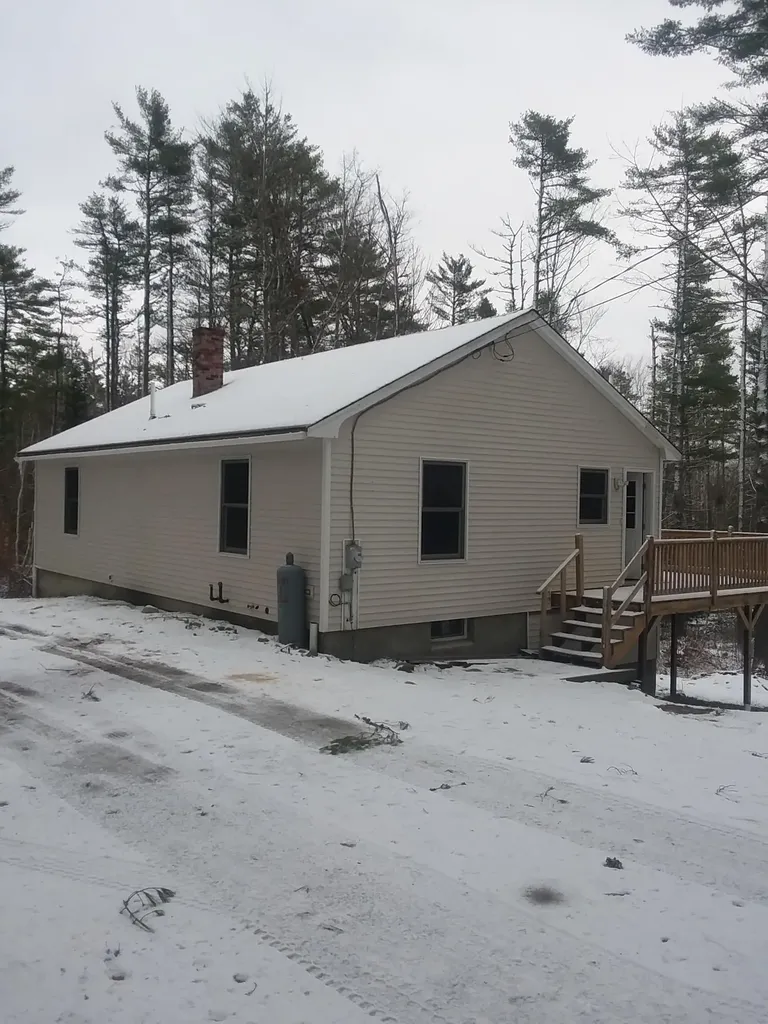 52 Duck Puddle Road Nobleboro ME 04555