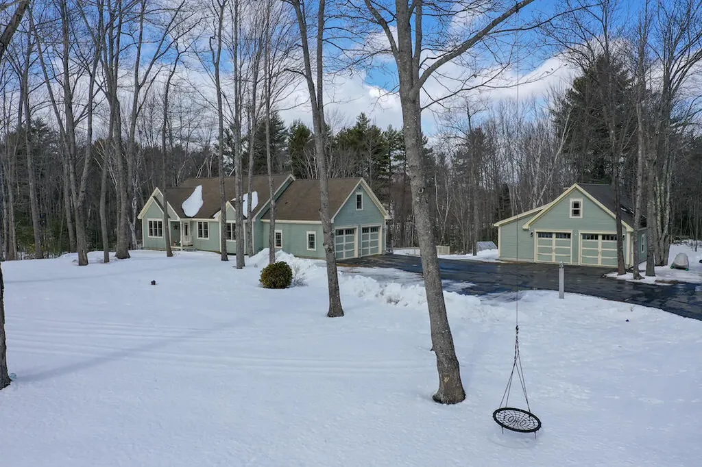 6 Julian Lane Windsor ME 04363