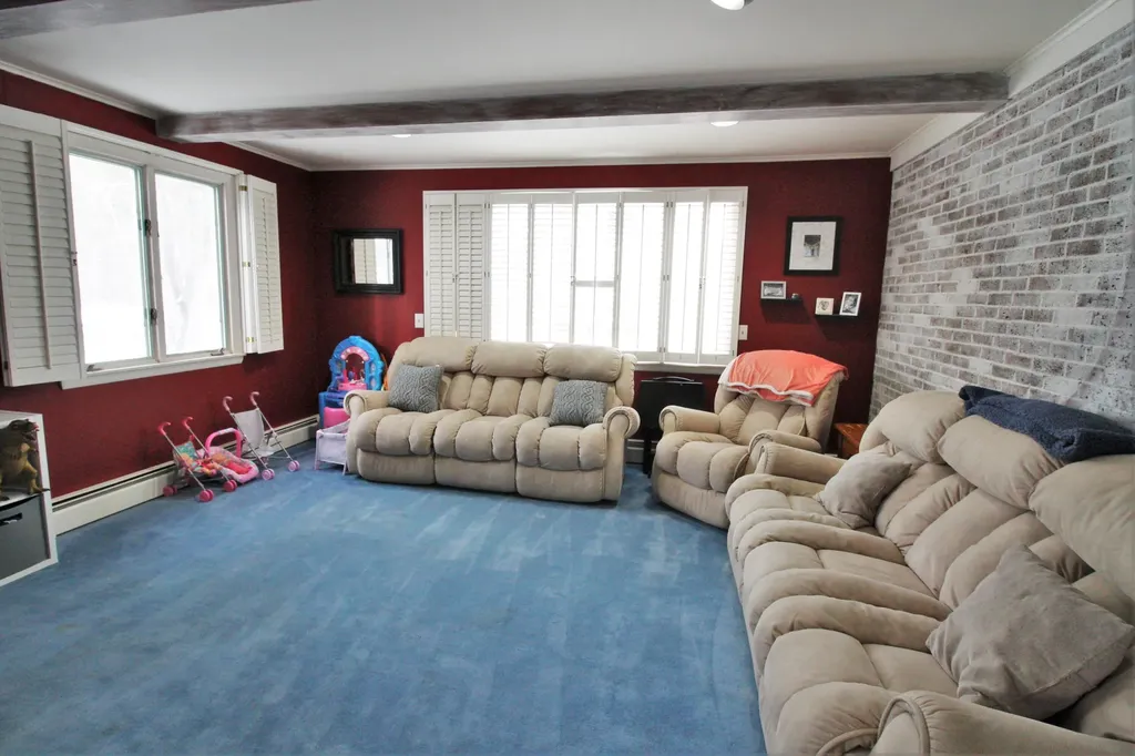 339 Kenduskeag Avenue Bangor ME 04401