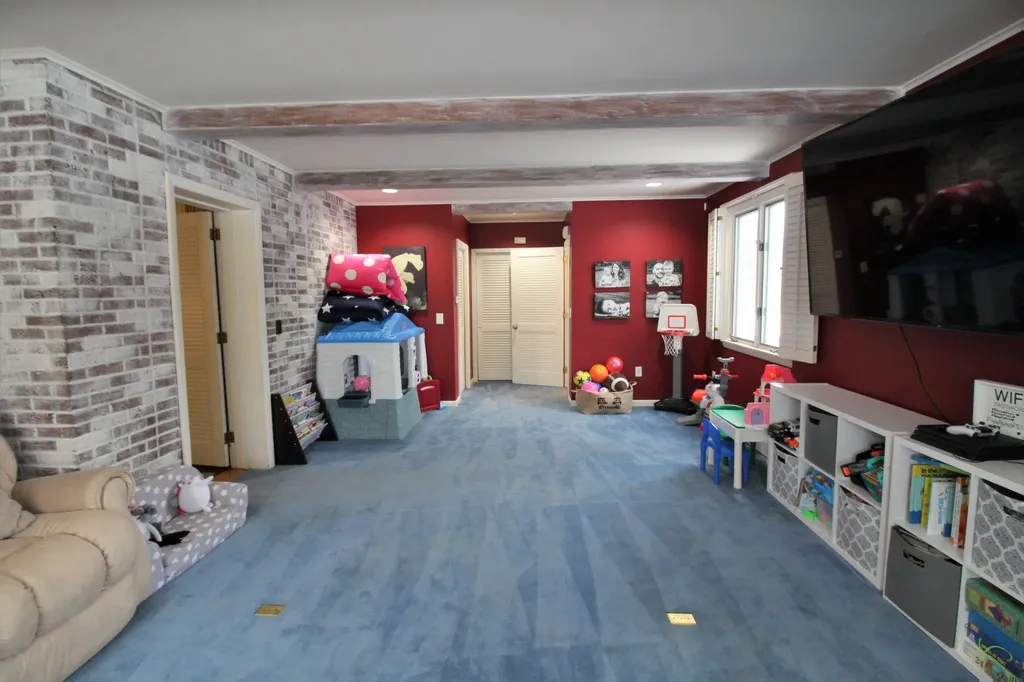 339 Kenduskeag Avenue Bangor ME 04401