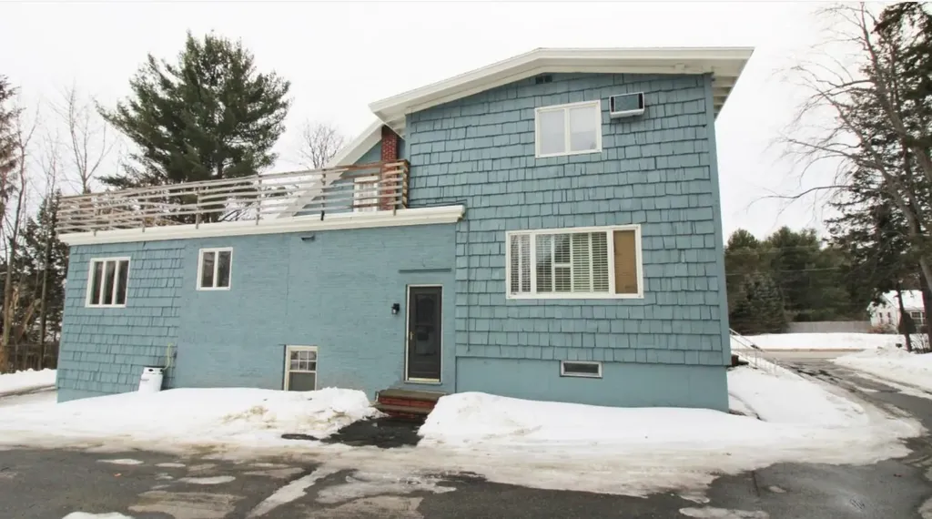 339 Kenduskeag Avenue Bangor ME 04401