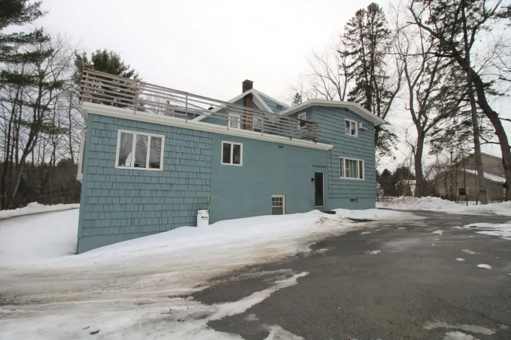 339 Kenduskeag Avenue Bangor ME 04401