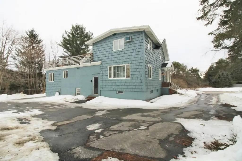 339 Kenduskeag Avenue Bangor ME 04401