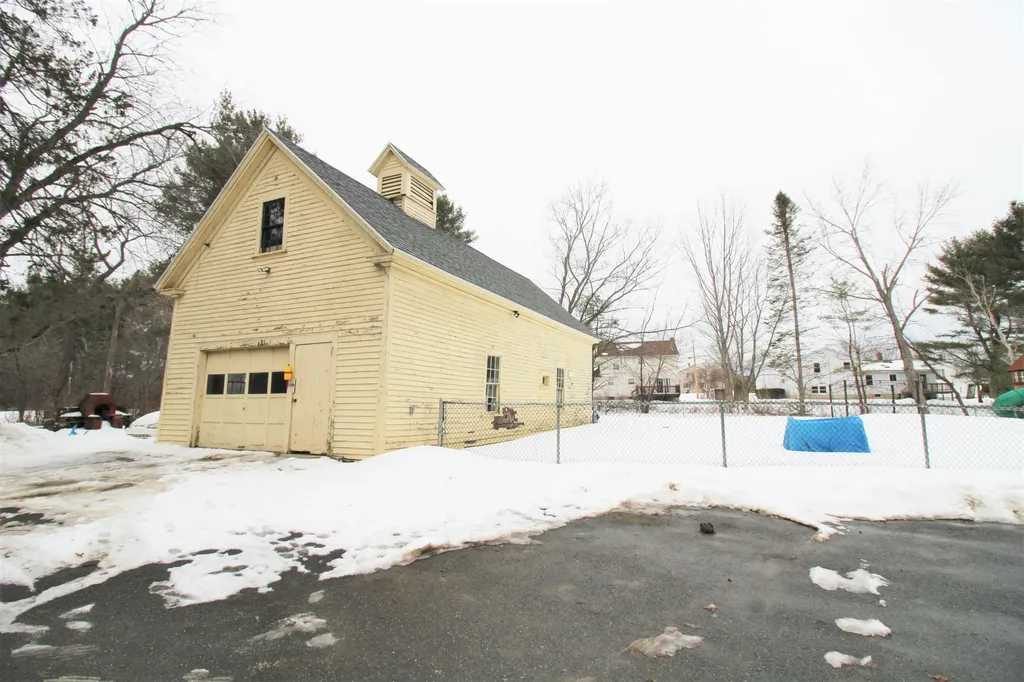 339 Kenduskeag Avenue Bangor ME 04401