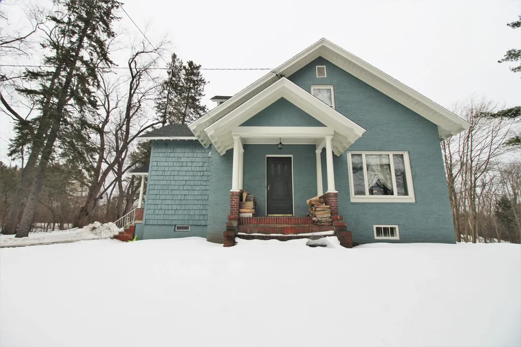 339 Kenduskeag Avenue Bangor ME 04401