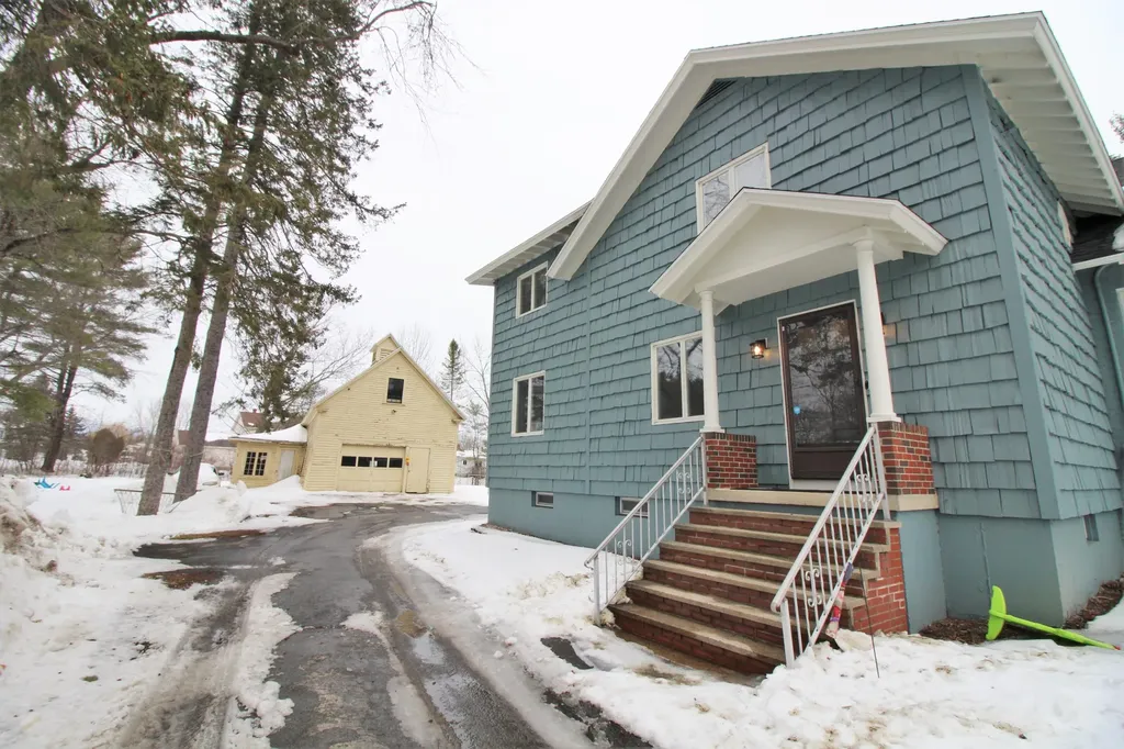 339 Kenduskeag Avenue Bangor ME 04401