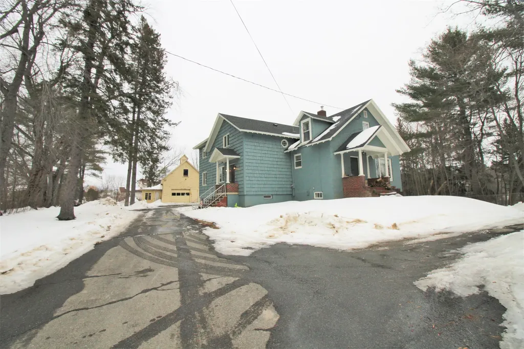 339 Kenduskeag Avenue Bangor ME 04401