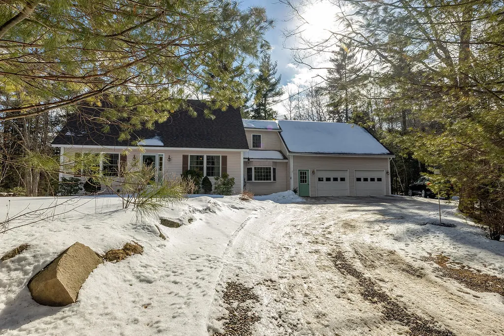11 True Road Lincolnville ME 04849