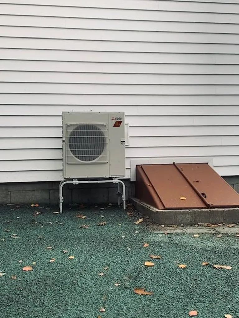 42 Plummer Drive Raymond ME 04071