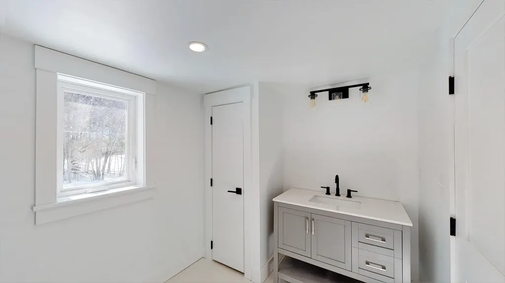 42 Plummer Drive Raymond ME 04071