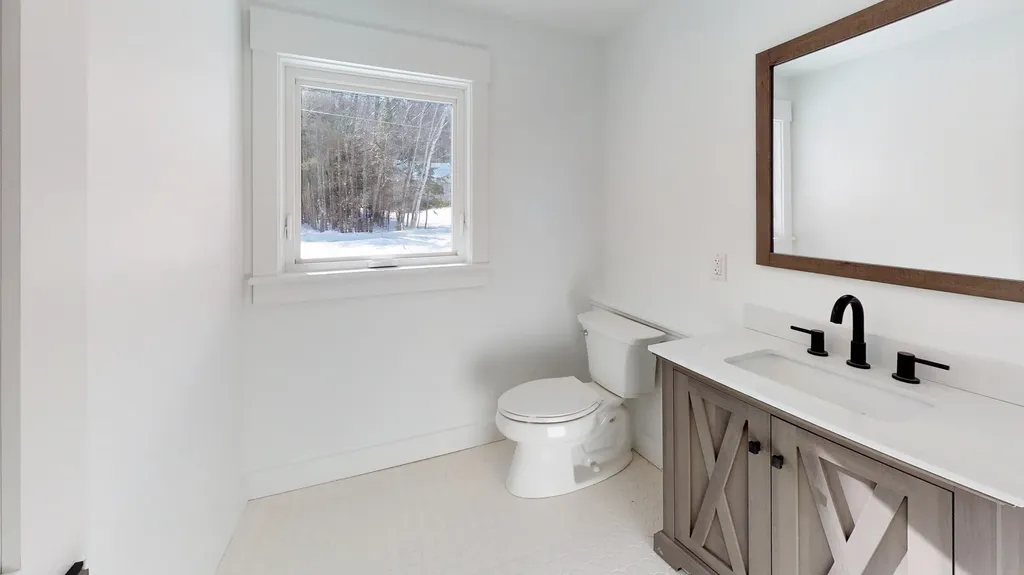 42 Plummer Drive Raymond ME 04071