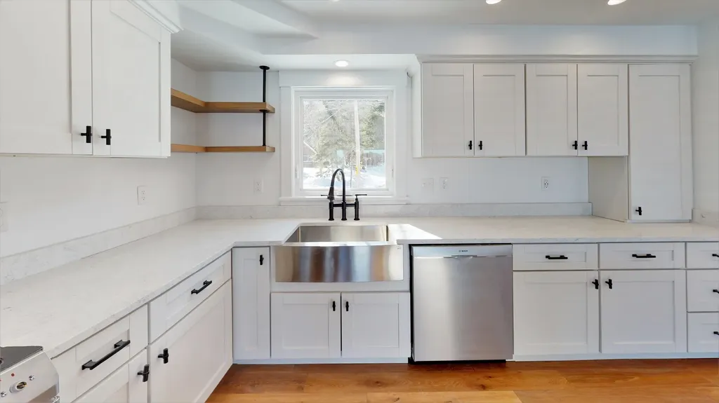 42 Plummer Drive Raymond ME 04071