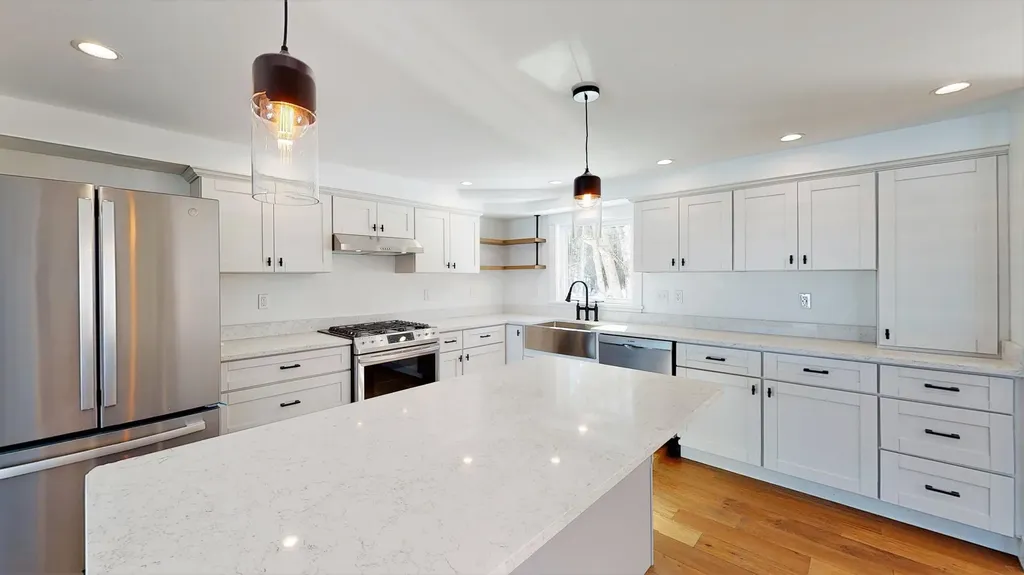 42 Plummer Drive Raymond ME 04071