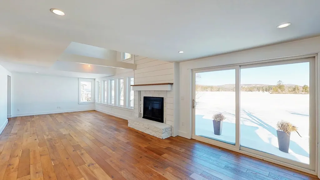 42 Plummer Drive Raymond ME 04071