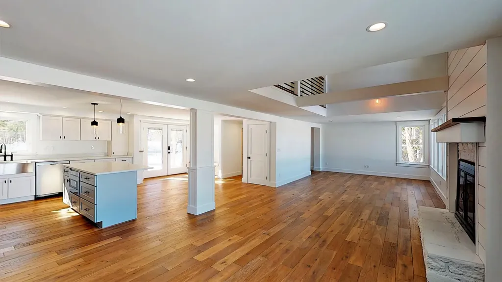42 Plummer Drive Raymond ME 04071