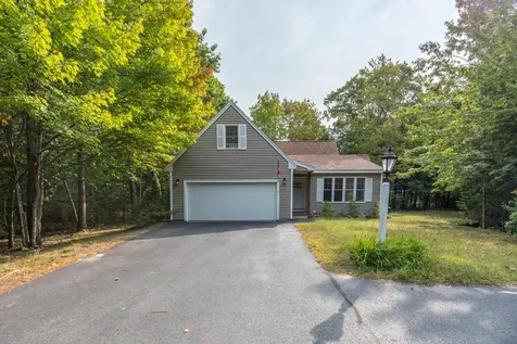 8 Samuels Way Gorham ME 04038
