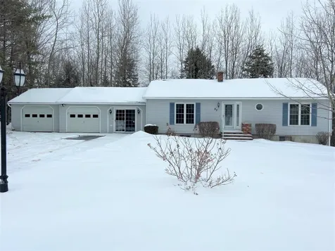 57 Birch Circle Sidney ME 04330