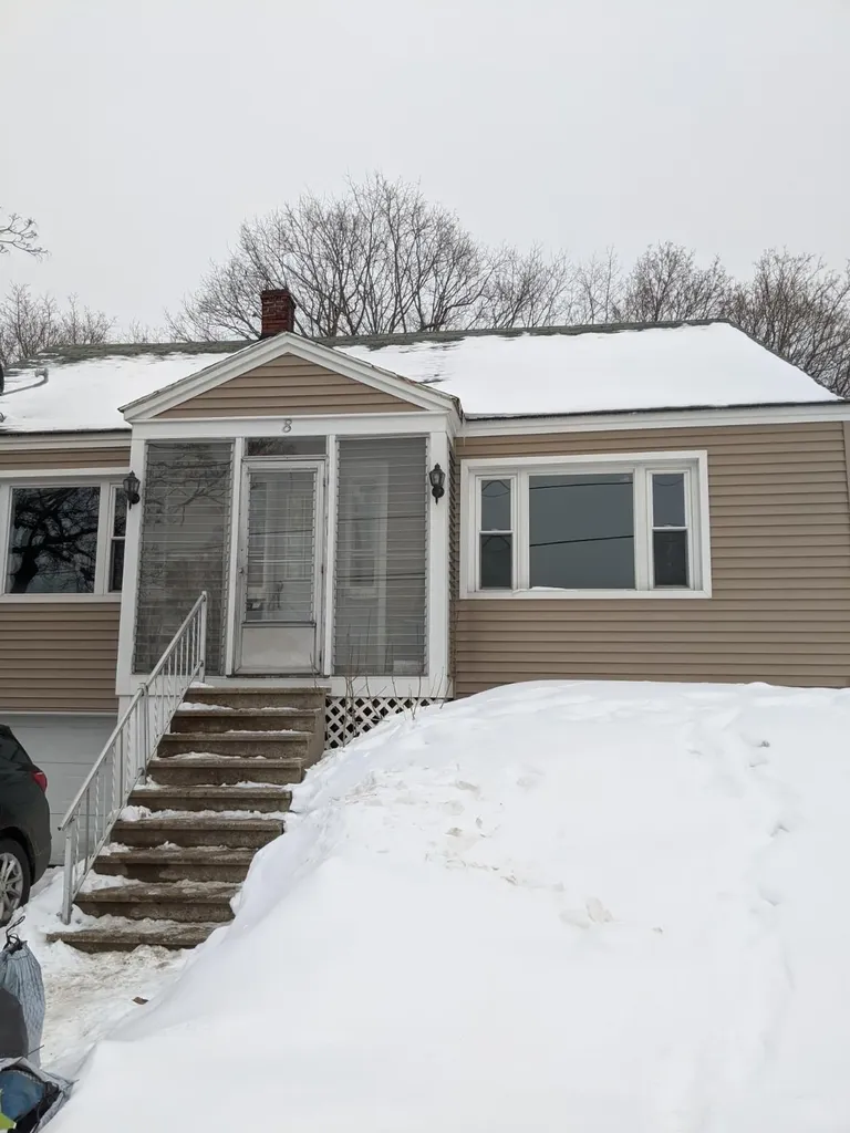 8 Noble Street Lewiston ME 04240
