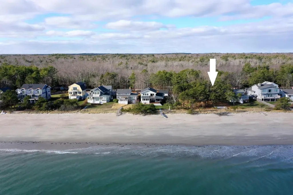 261 Seaside Avenue Saco ME 04072