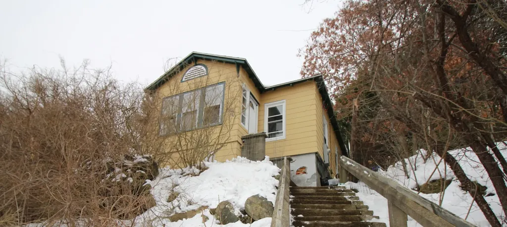 17 Vine Street Biddeford ME 04005