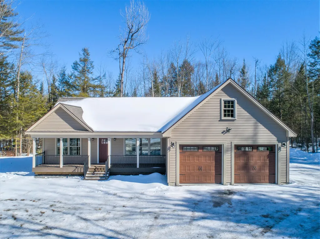 289 Readfield Road Manchester ME 04351
