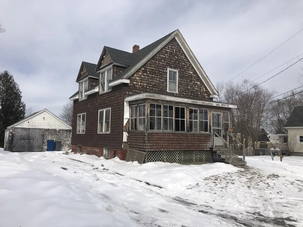52 Newton Street Portland ME 04103