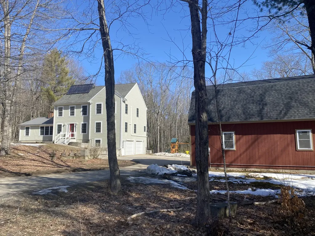 2 Johns Way Standish ME 04084