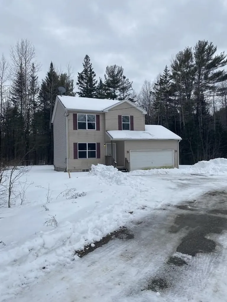 34 Comikev Lane Winterport ME 04496