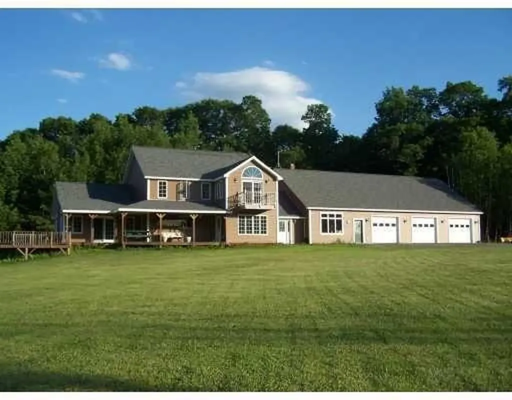 250 N Beech Hill Road Pittston ME 04345