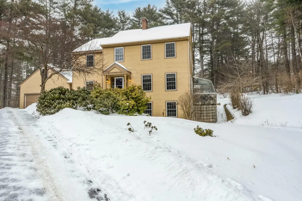150 Sunderland Drive Auburn ME 04210