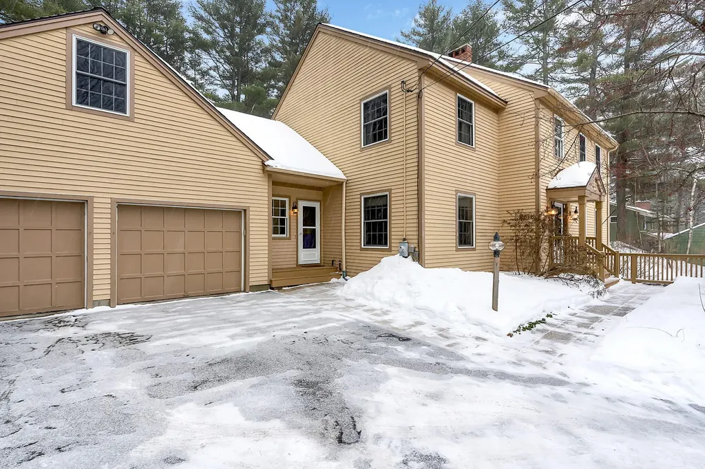 150 Sunderland Drive Auburn ME 04210