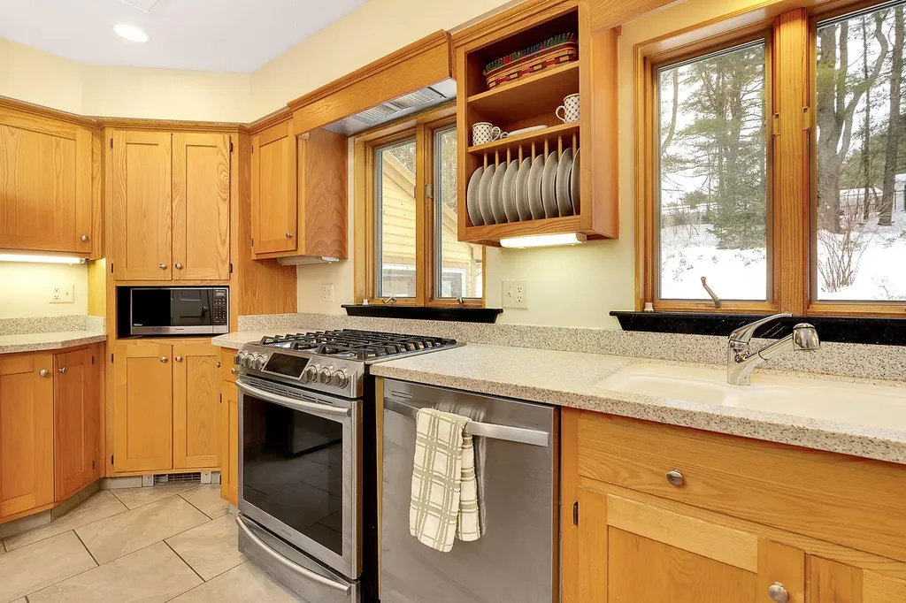150 Sunderland Drive Auburn ME 04210