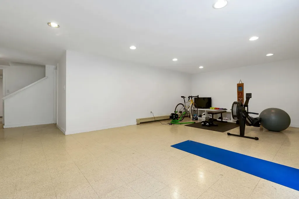 150 Sunderland Drive Auburn ME 04210