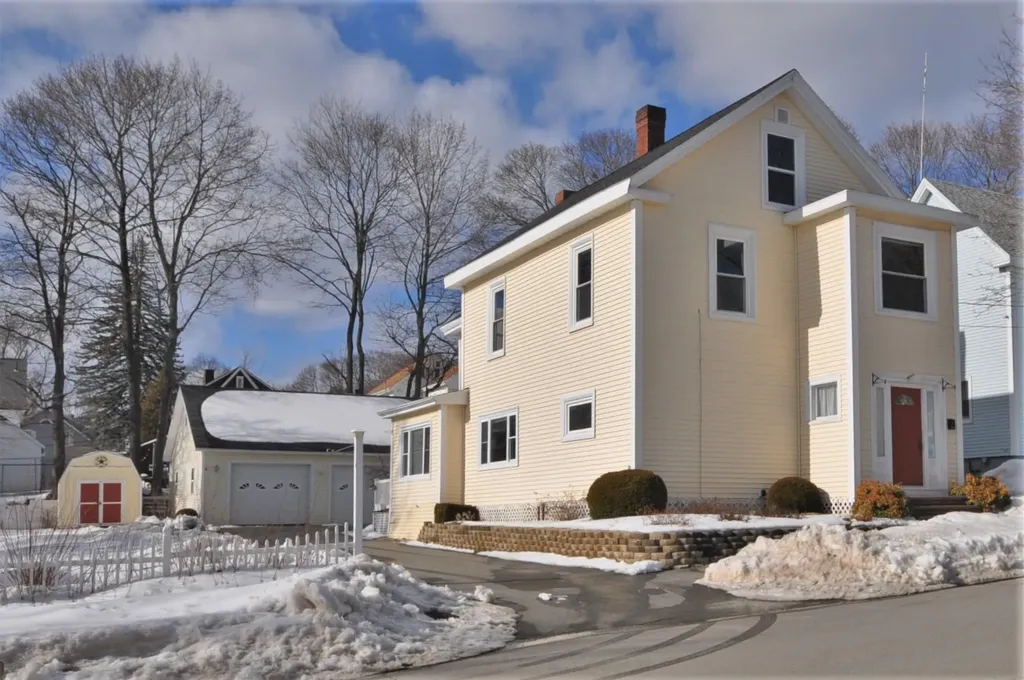 79 5th Street Bangor ME 04401