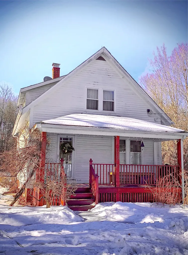 148 Hurlin Smith Road Buxton ME 04093