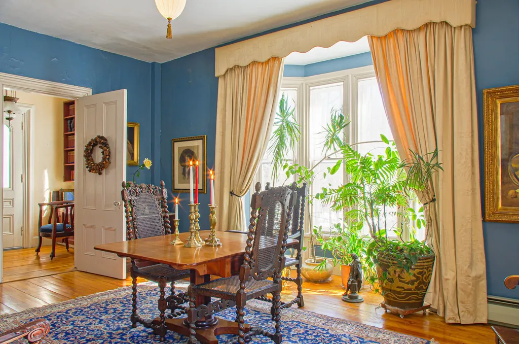 26 Lee Street Wiscasset ME 04578