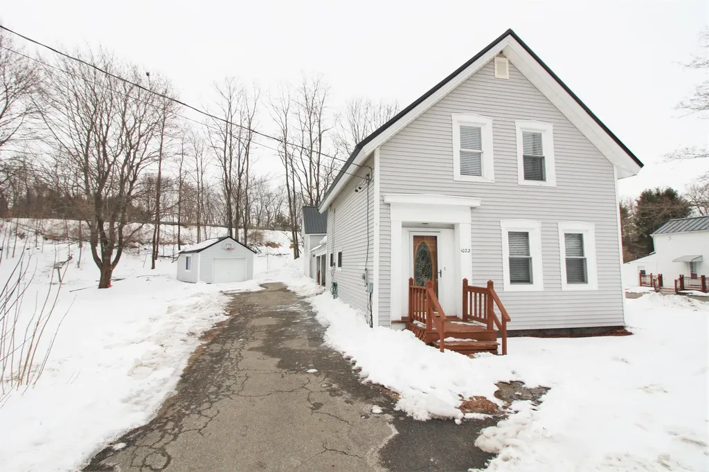 1022 Main Street Veazie ME 04401