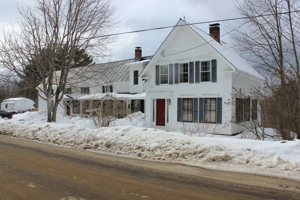 98 Tuelltown Road West Paris ME 04289