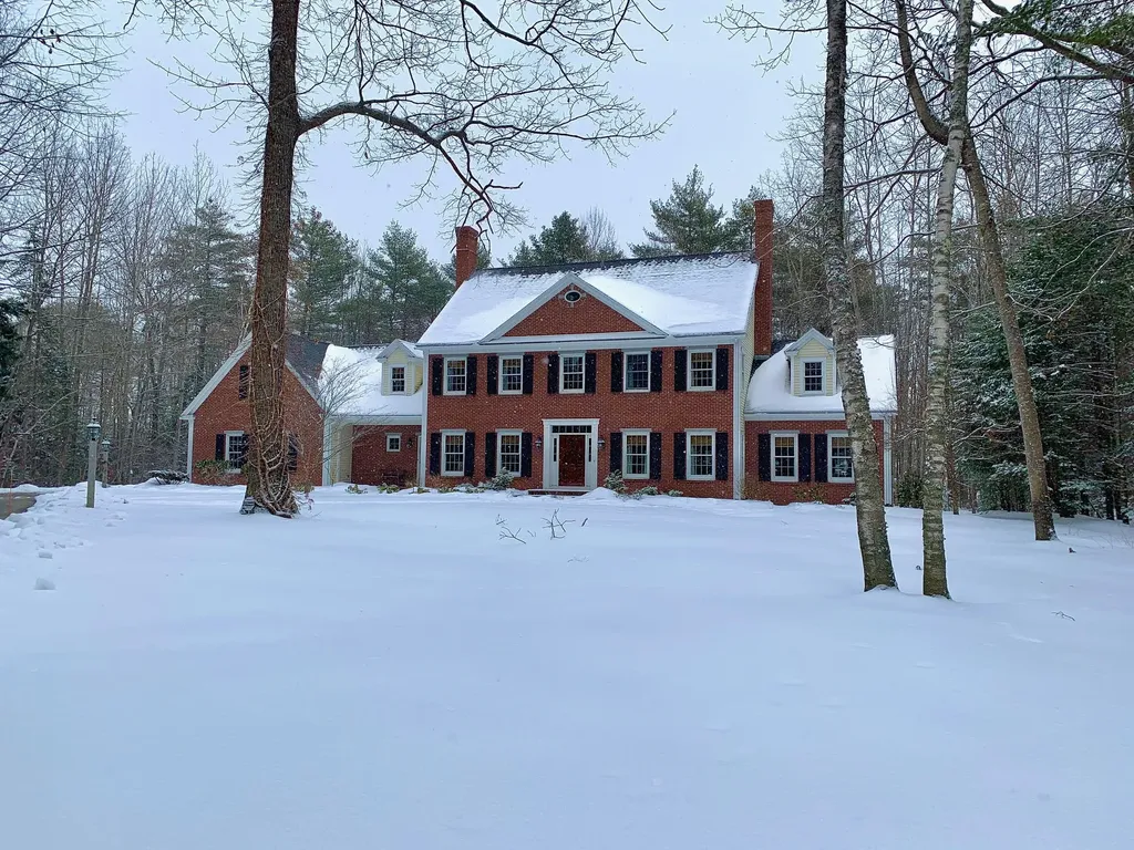 29 Waters Edge Drive Yarmouth ME 04096