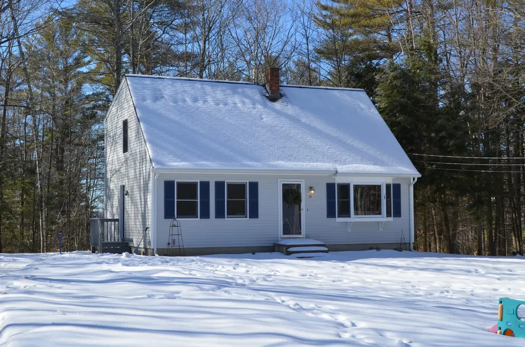 25 Chickadee Lane Limerick ME 04048