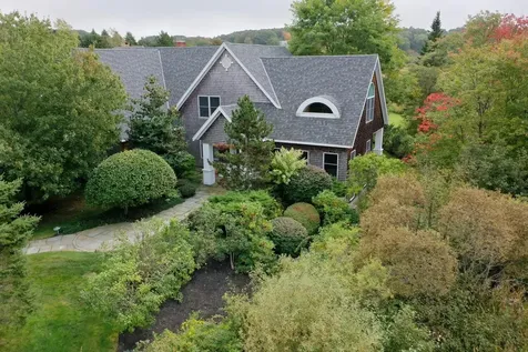 2 Park Circle Cape Elizabeth ME 04107