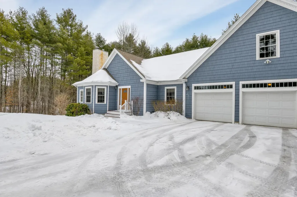 11 Boulder Drive Gray ME 04039