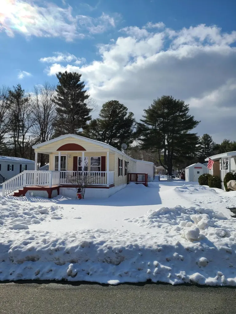 16 Fairview Drive Lisbon ME 04250