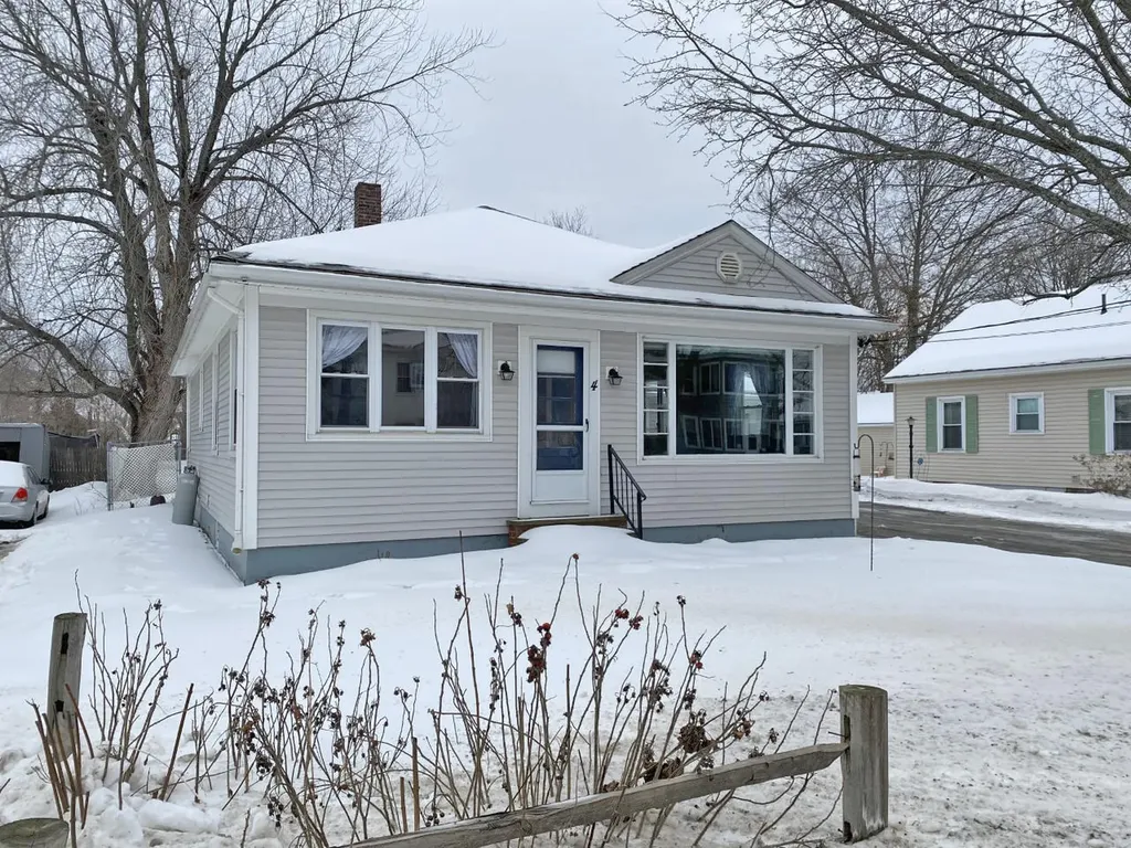 4 South Garand Street Winslow ME 04901