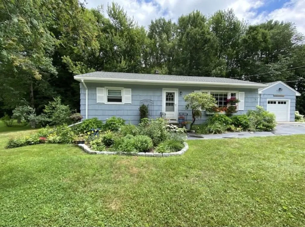 6 Plummer Lane Kennebunk ME 04043