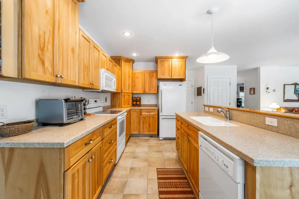 9 Aspen Lane Kennebunk ME 04043