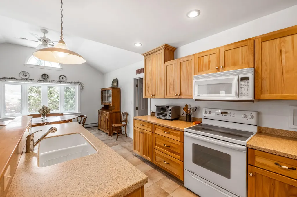 9 Aspen Lane Kennebunk ME 04043