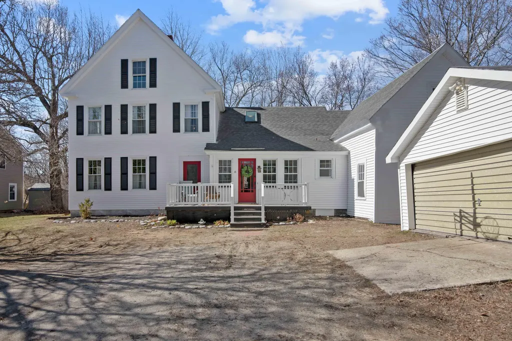 8 School Street Standish ME 04084
