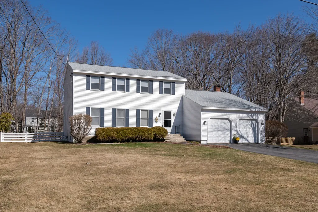 25 Tarratine Drive Brunswick ME 04011