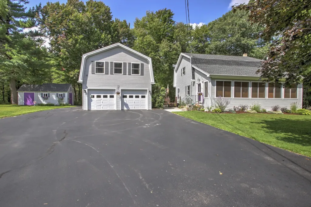 16 Cross Hill Road Augusta ME 04330